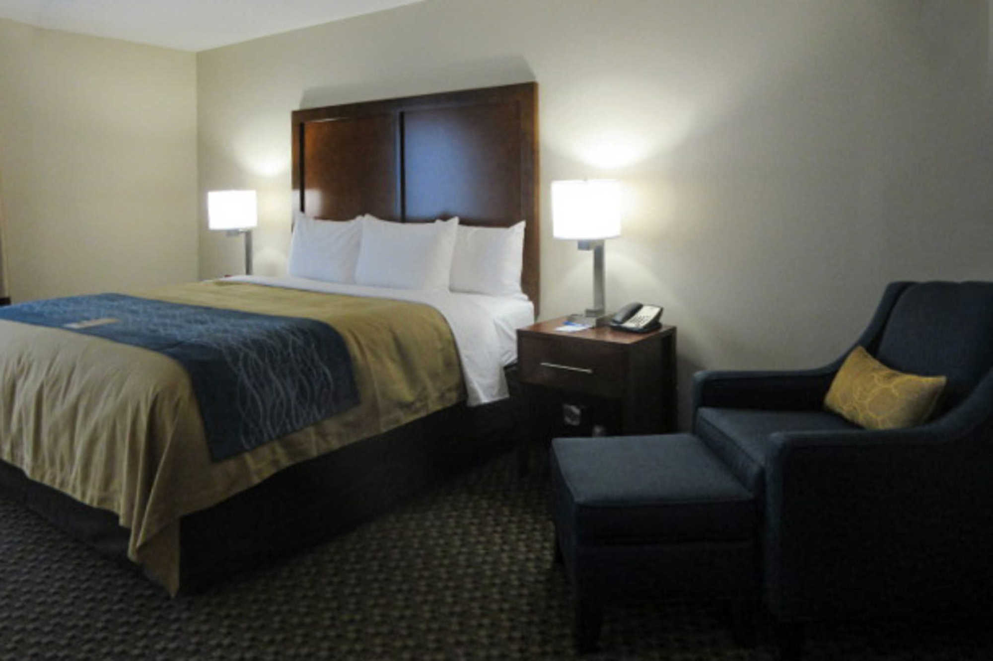 Comfort Inn Edwardsville - St Louis Room photo